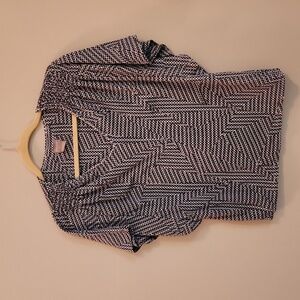 Chico's 1 Women's Blue Geometric V-neck Flutter Sleeve Top